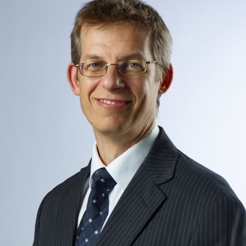 Headshot of Lee Barrow