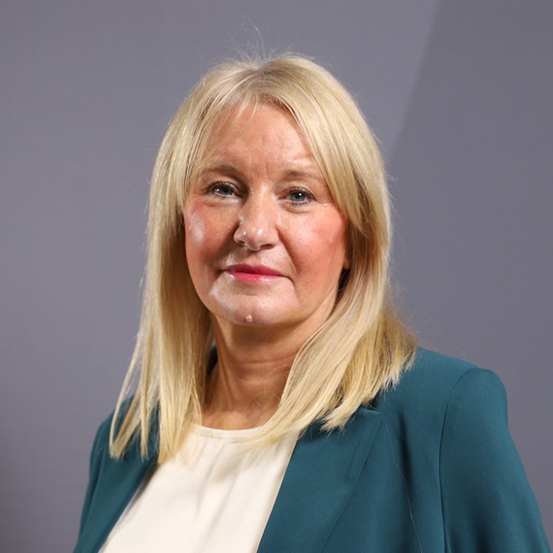 Headshot of Joanne Woods