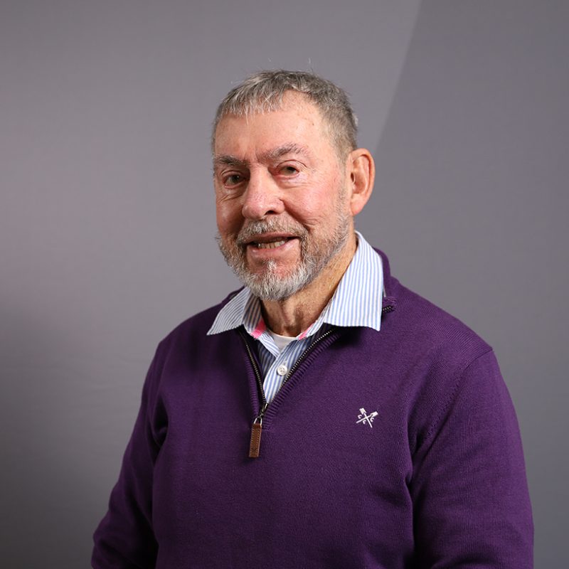 Headshot of Russell Bavinton