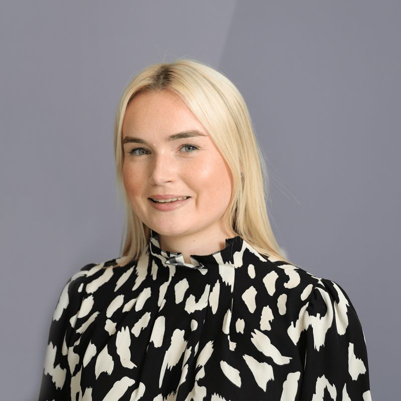 Headshot of Niamh McGuigan