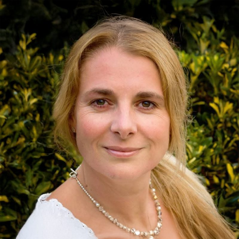 Headshot of Elisabeth Kingston