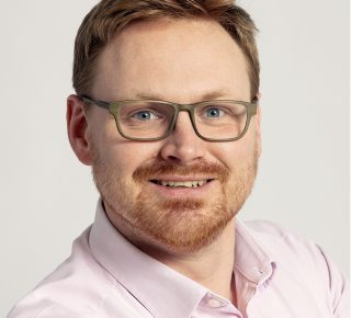 Headshot of Fraser Loudon