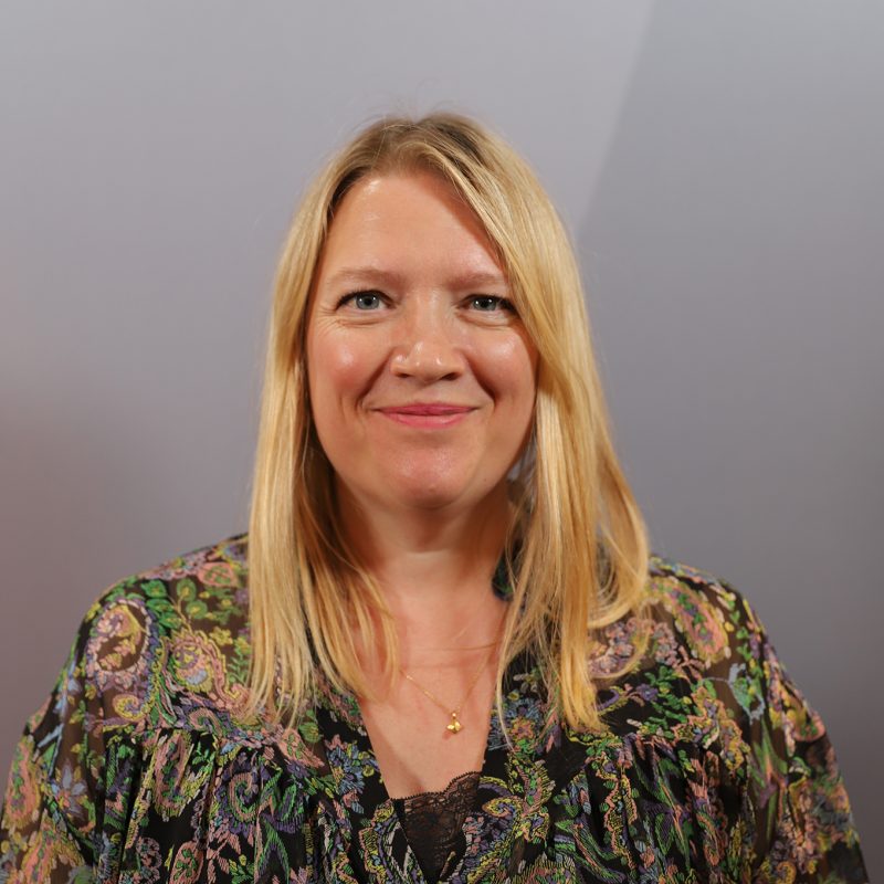 Headshot of Amy Riddlesworth