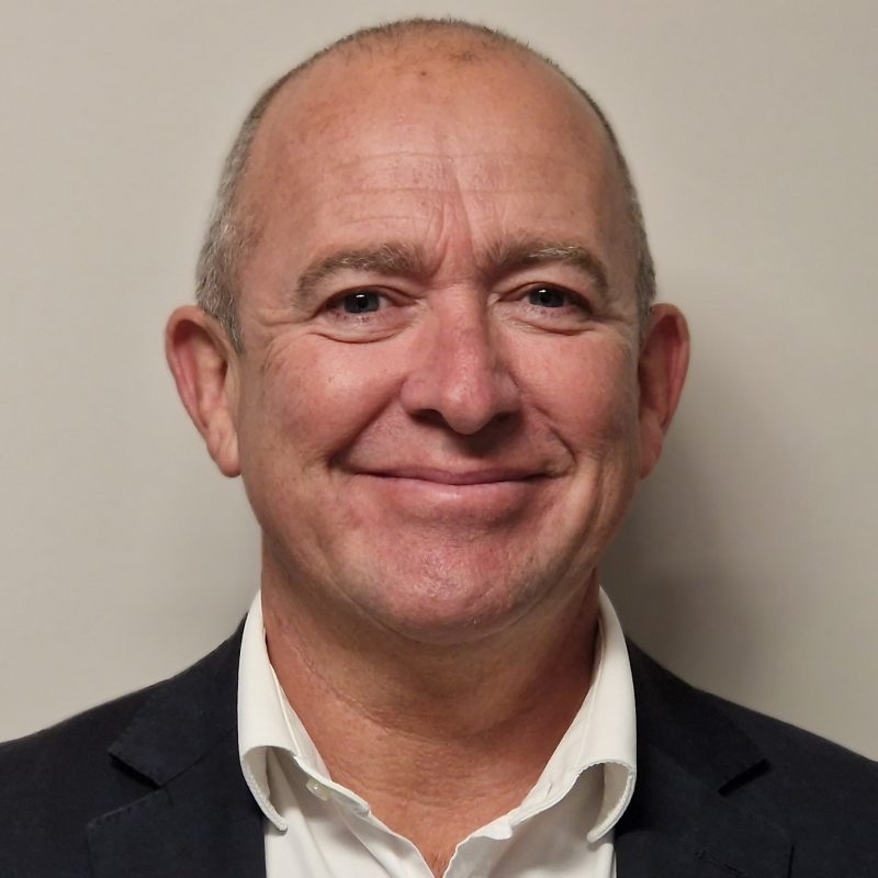 Headshot of Darren Horton