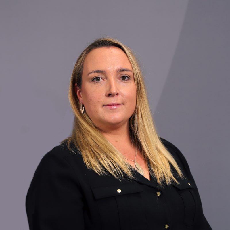 Headshot of Rhiannon Gossedge-Jones